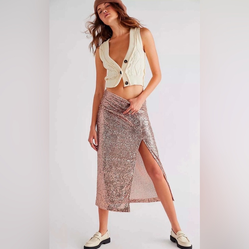 Free People Seashell rose gold sequined maxi skirt slit partially lined sz 8